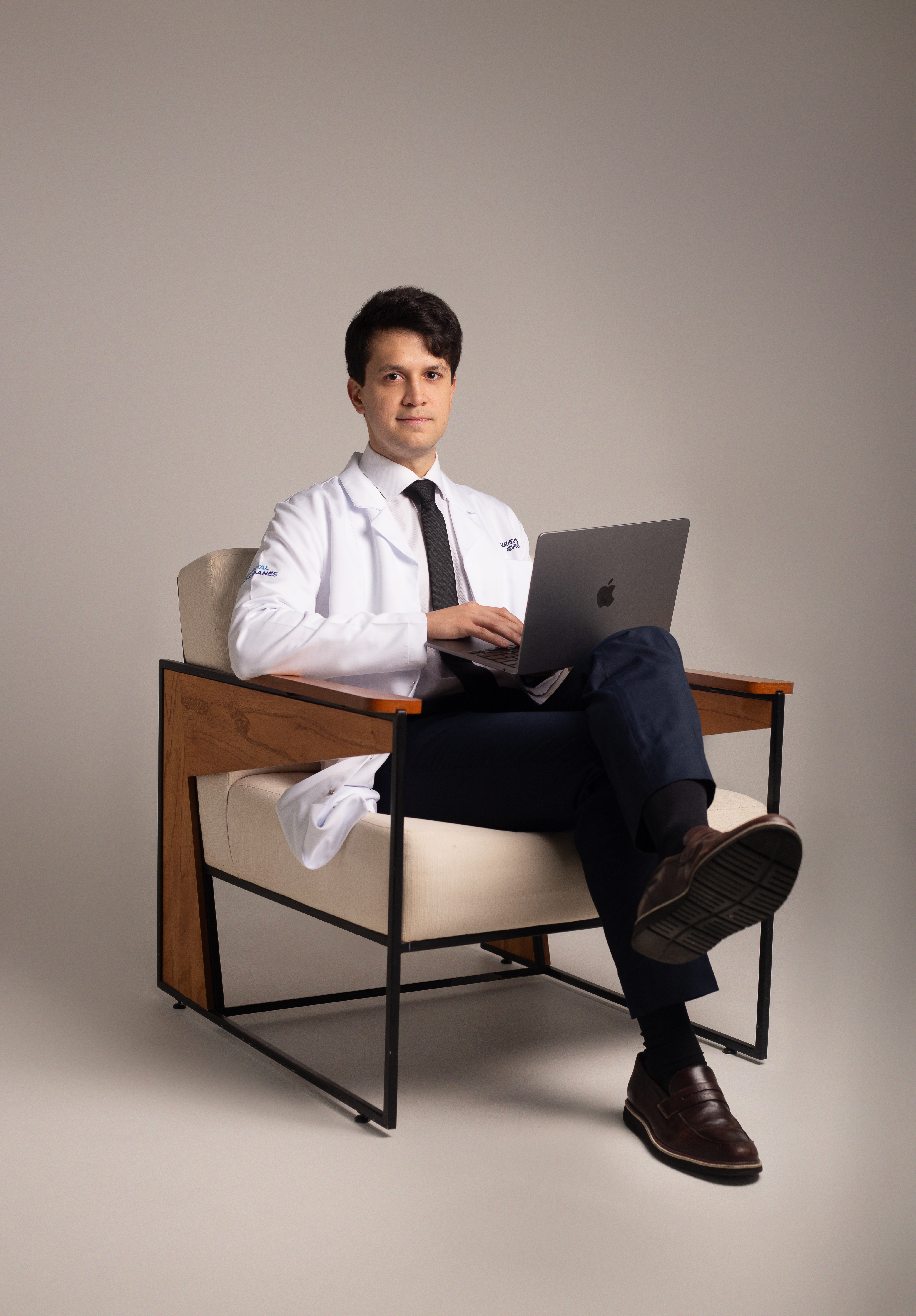 Matheus Nogueira em atendimento